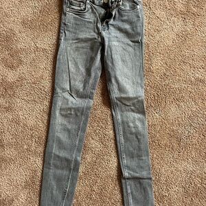ZARA mid rise jeans!!